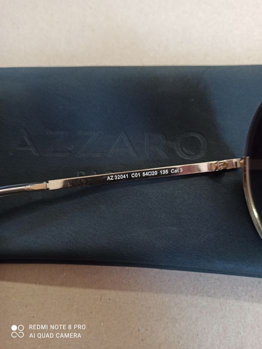 Слънчеви очила Azzaro с калъф