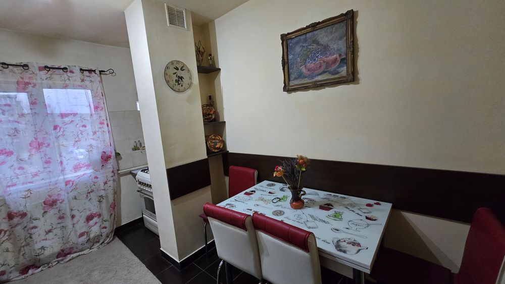 Vând apartament 3 camere Alfa etaj 1