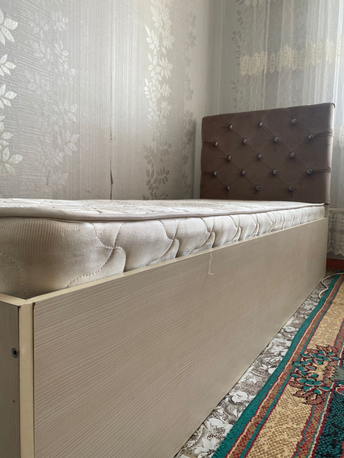 Продам кровать для девушек
