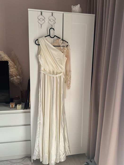 Бална рокля бяла-бежова