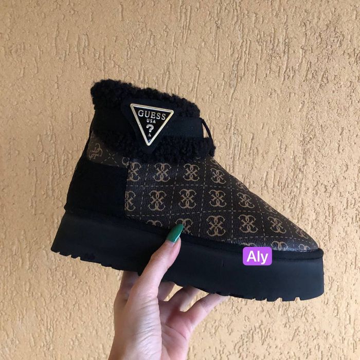 Ugg -uri Guess damă