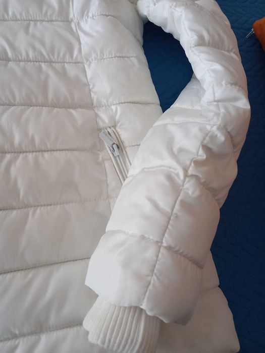 Geaca de dama alba, Kenvelo