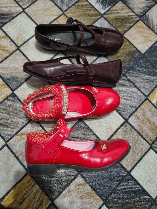 Vand pantofi fetite noi