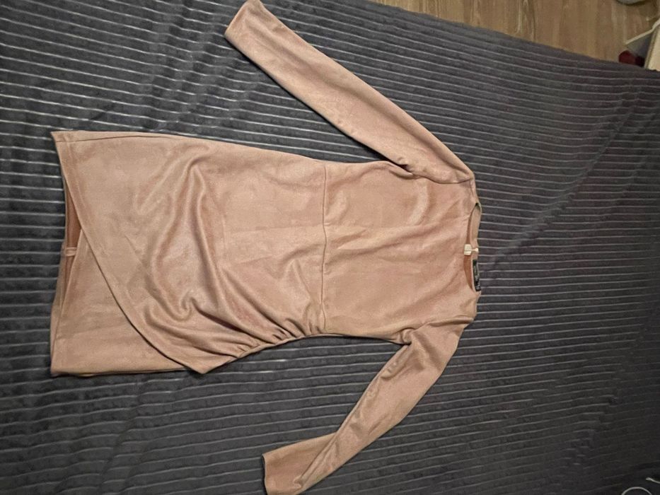 Продам платья , одевала 1 раз