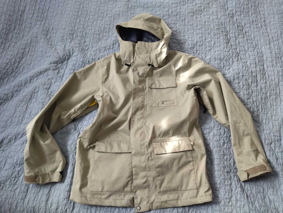 Ски ,сноуборд яке Volcom xl