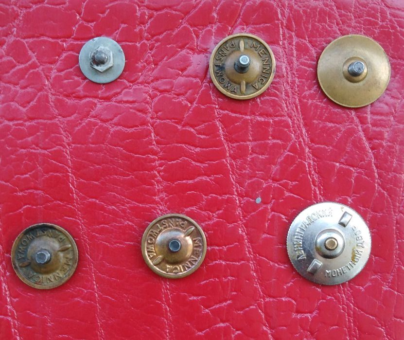 Знаки импортные советских времён.