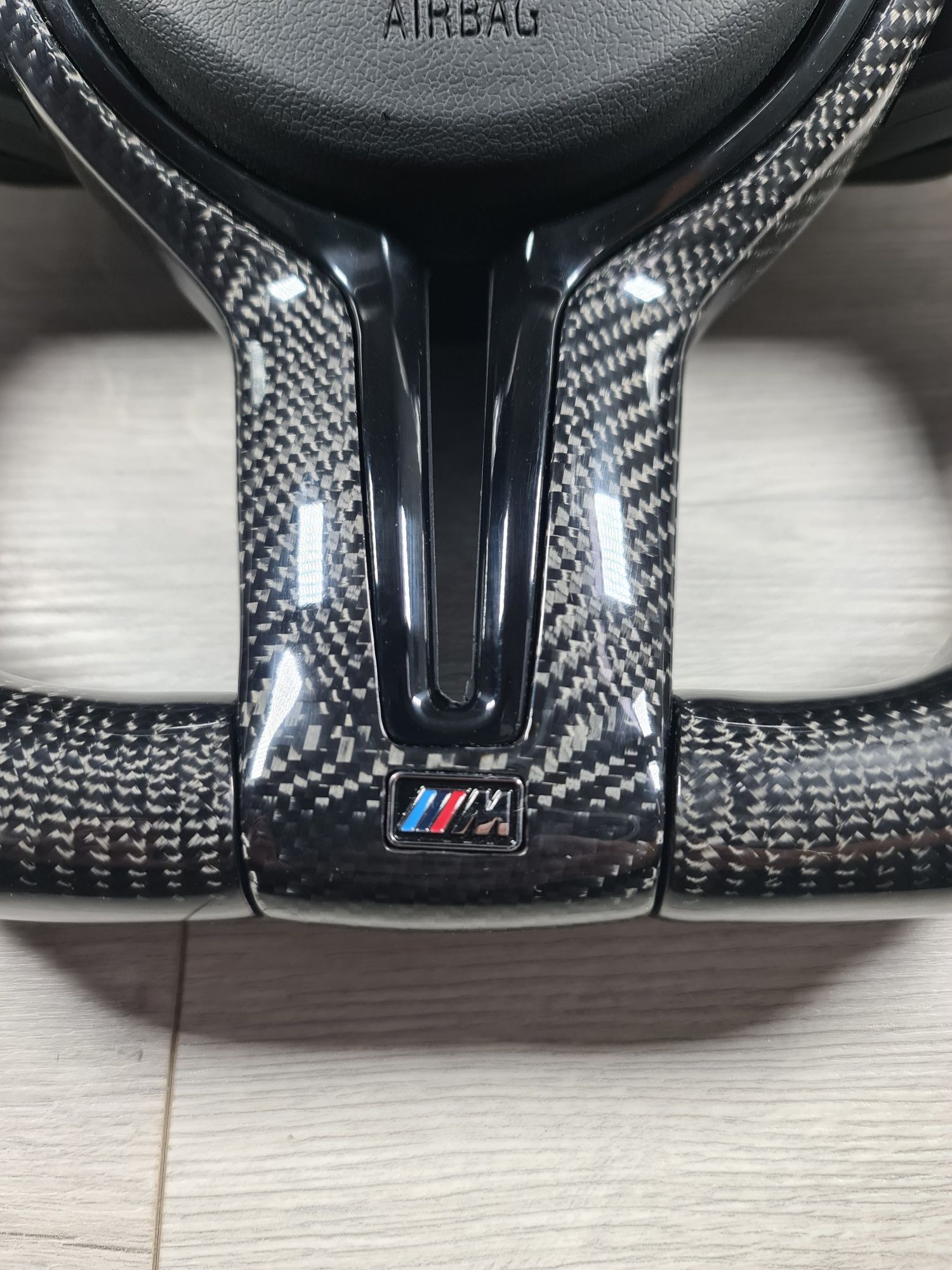 Volan-Carbon-Complet-M5-M6-Bmw-Seria-5-6-7-F10-F11-F06-F12-F13-F01-Nou