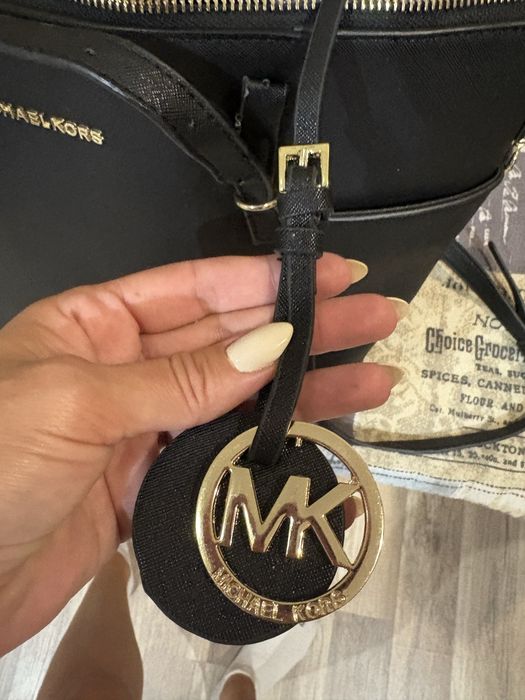 Michael Kors дамска чанта.