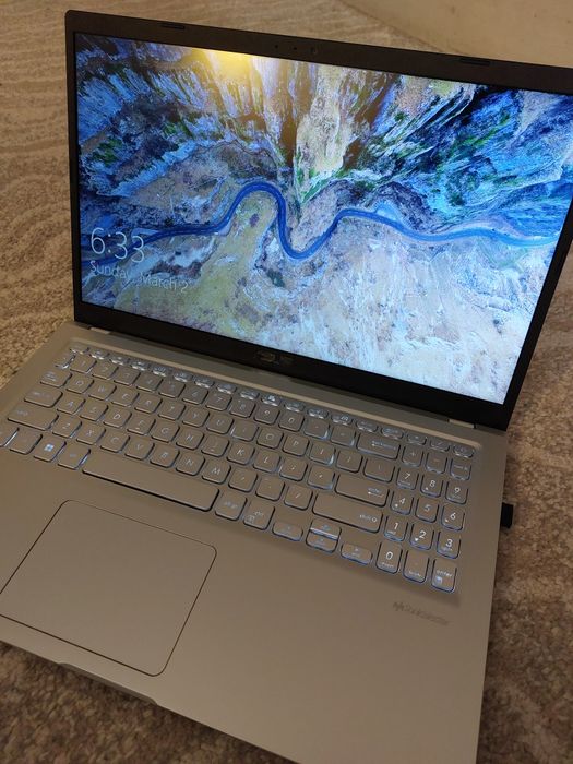 Laptop Asus  ca nou