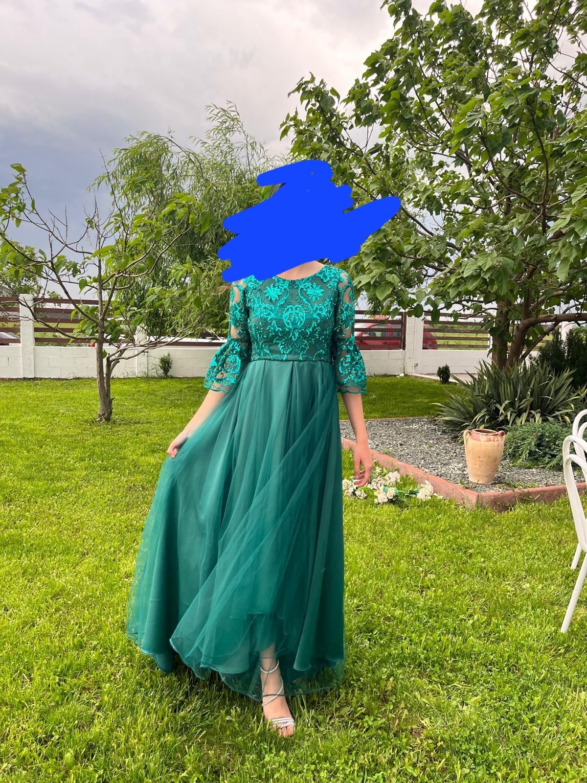 Rochie elegantă, purtată o singura dată, făcută pe comandă