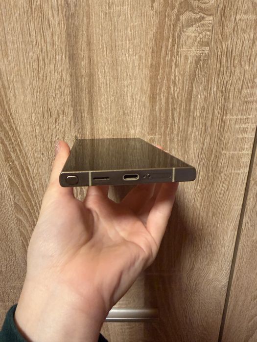 Vand telefon  Samsung S24 ultra 5G