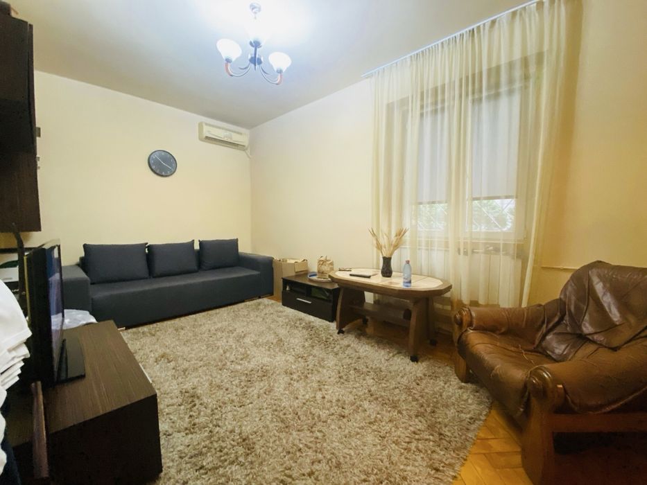 Vand apartament 3 camere Floreasca