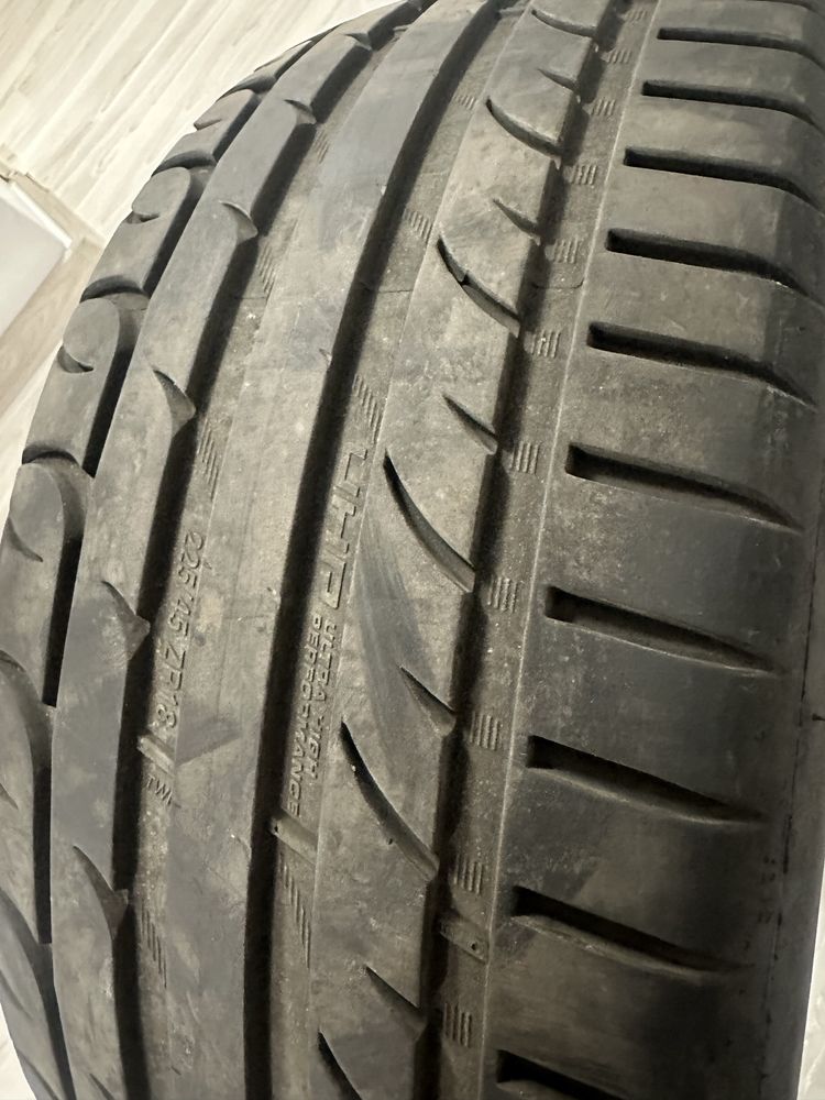 4 Anvelope Vara Sebring Ultra High Performance 225/ 45 R18 95YR18