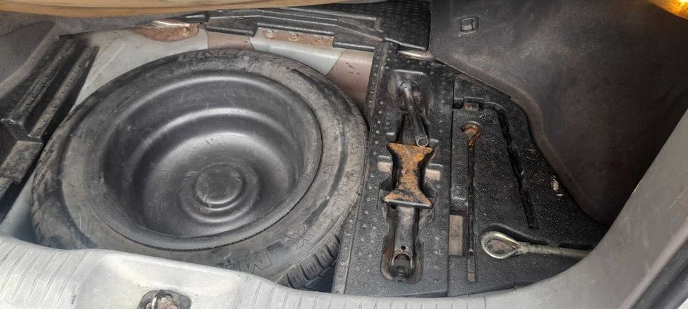 Nissan Almera Tino - 2001 / Sofia