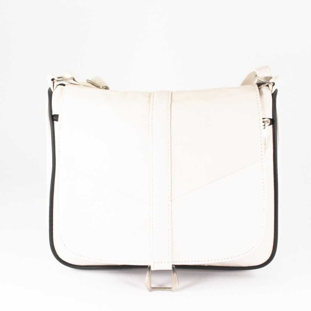 Бяла стилна дамска чанта от естествена к. с капак - Elis