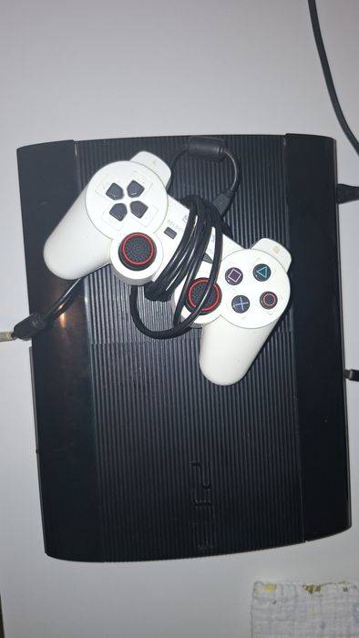 Consola ps3 modata cu hen