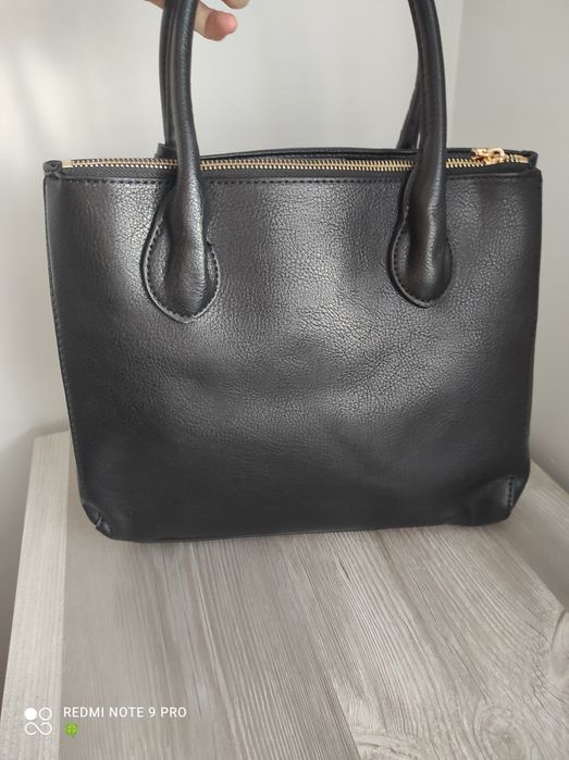 Дамска чанта - 20 лв.