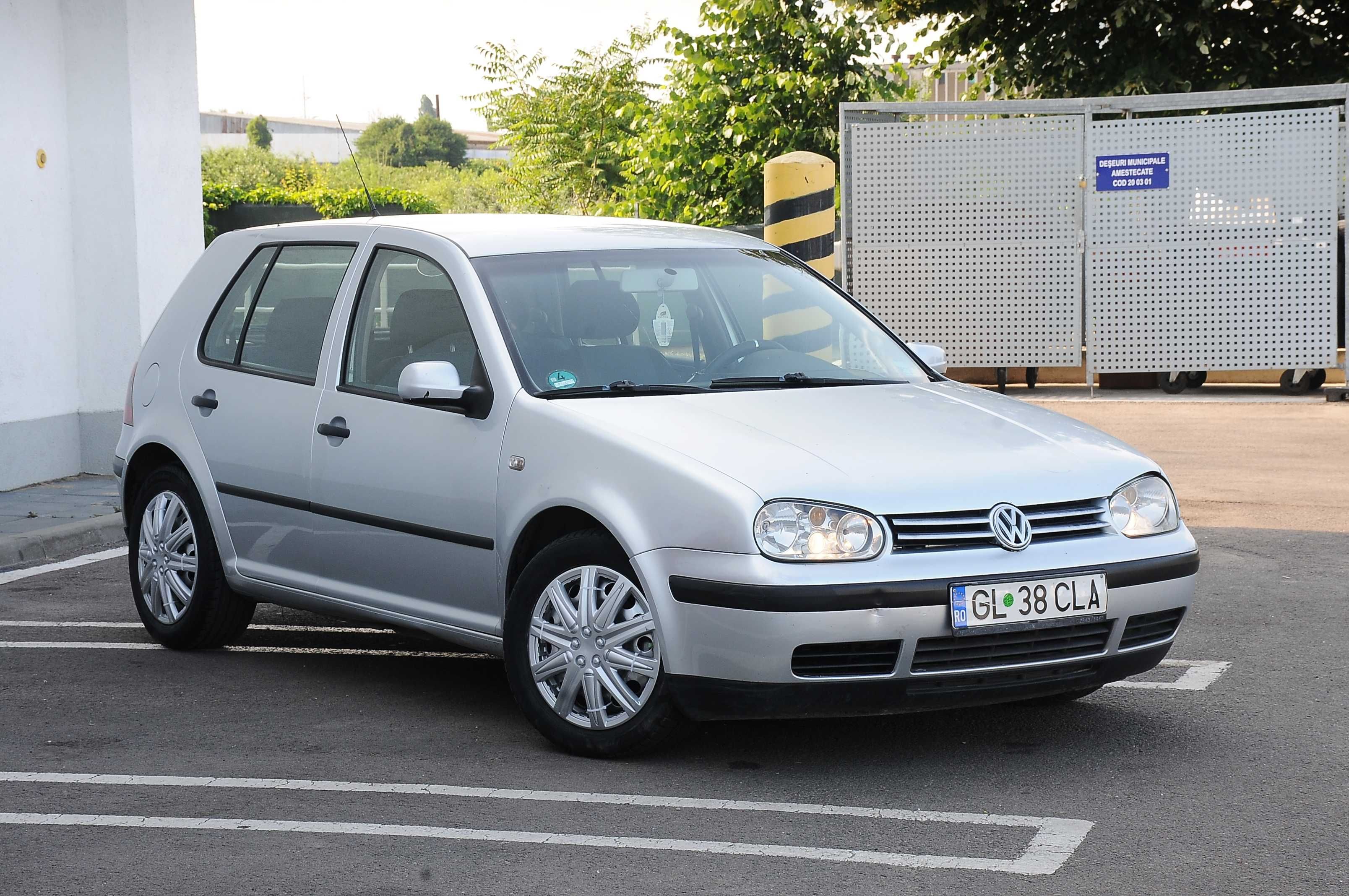 VW Golf 4 2003 1.6i 110 CP E4 climatronic, proprietar ofer fiscal