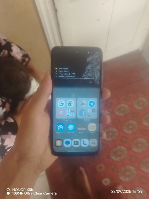 Redmi 10 2022 sensorida sibigʻi bor dogʻ chixigʻ tushmagan