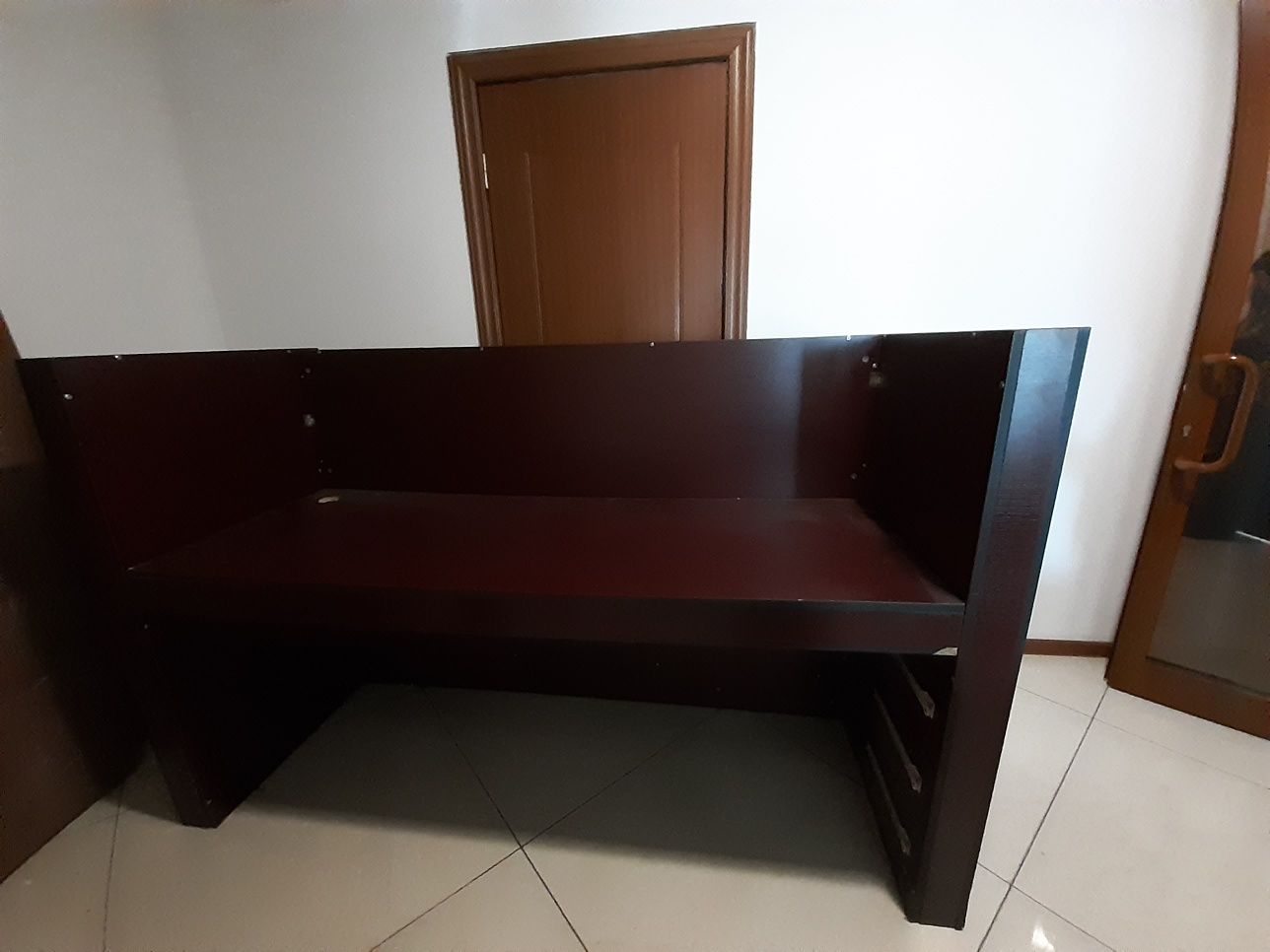 Продам ресепшн, барную стоику, отличного качества