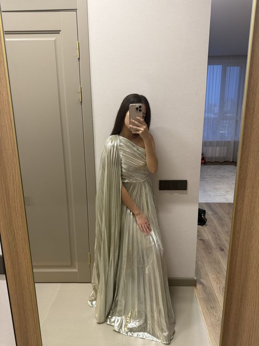 Платье серебристое