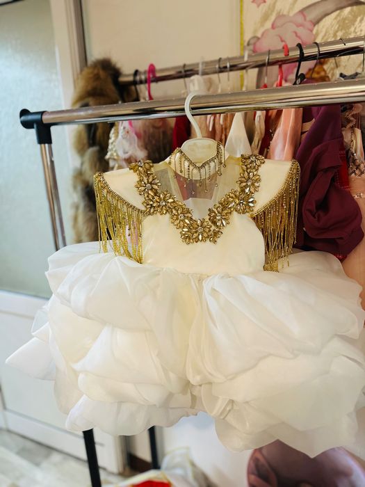 Рокля по поръчка