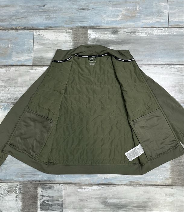 Дамско яке Nike Therma-Fit – размер S, отлично състояние