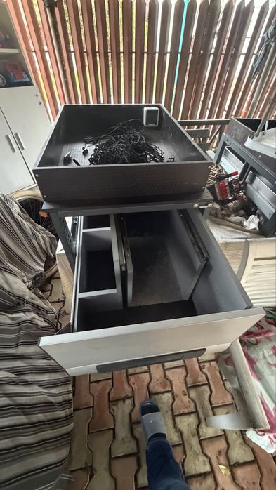 Cutii cu sertare demontate din porttbagaj Dacia Duster 2