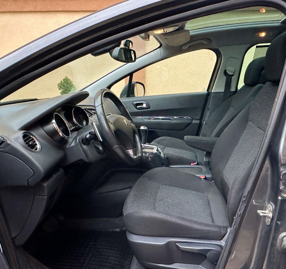 Peugeot 5008 1.6 hdi 115cp/Automat/