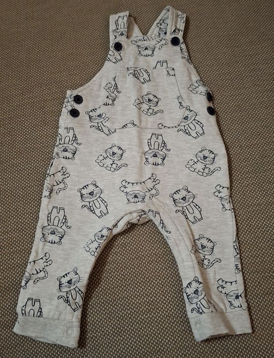 Бебешки дрешки за 6-12 месеца нови или в перфектно състояние