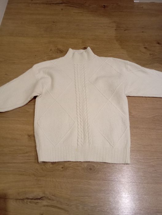 Любая вещь- 5000 тг, покупали намного дороже.