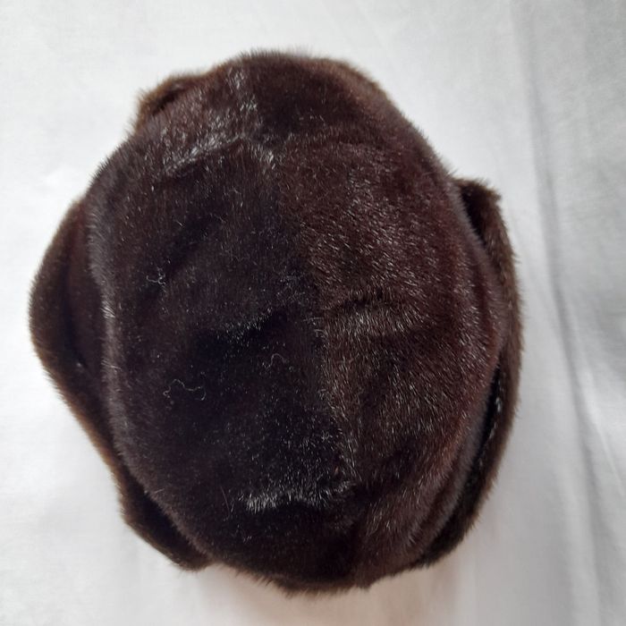 Vand urgent caciula din blana de foca