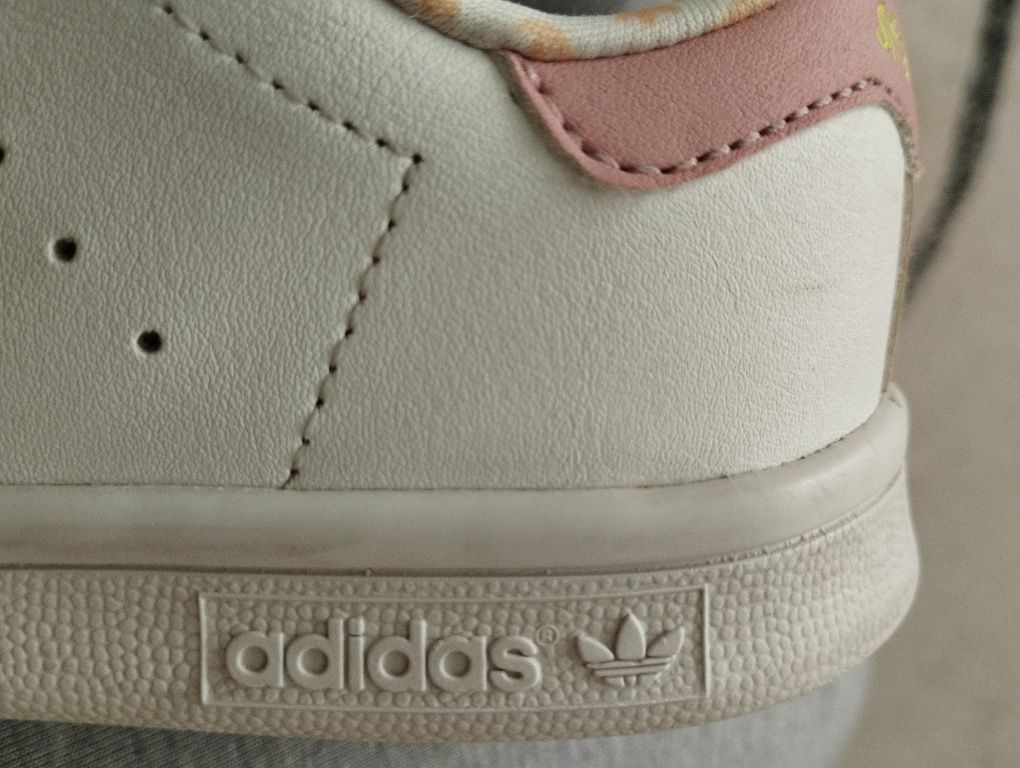 Детски маратонки на ADIDAS