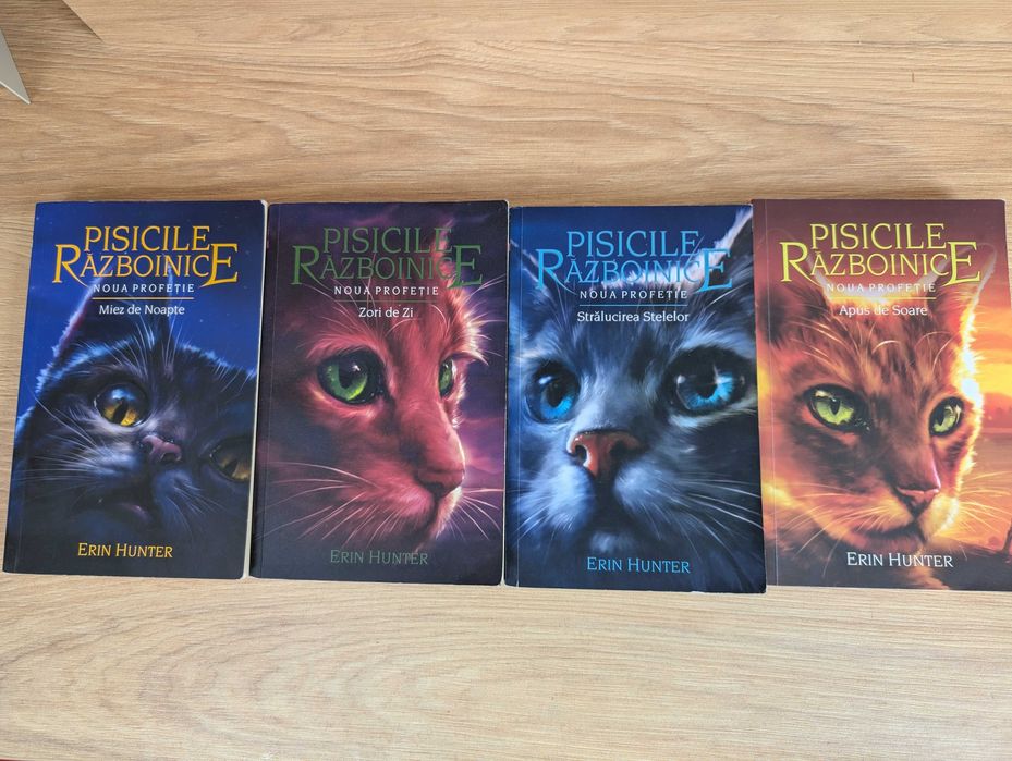 Vând cărți Pisicile Războinice