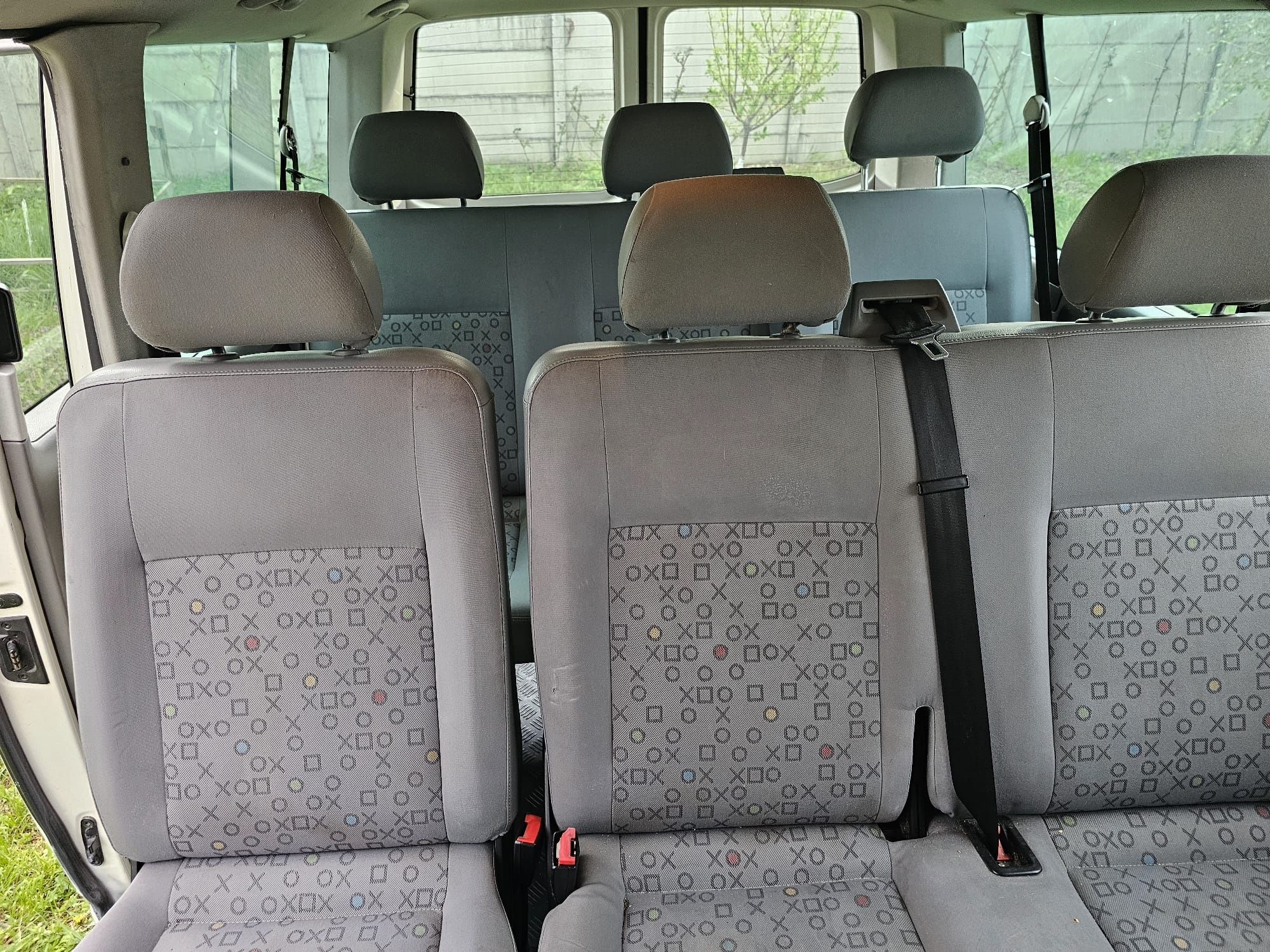 De vânzare Volskwagen T5, 8+1 locuri,