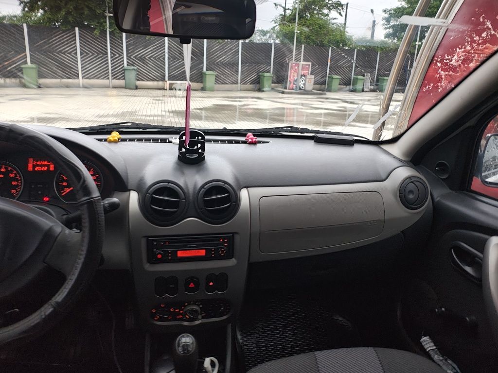 Dacia Sandero 2012