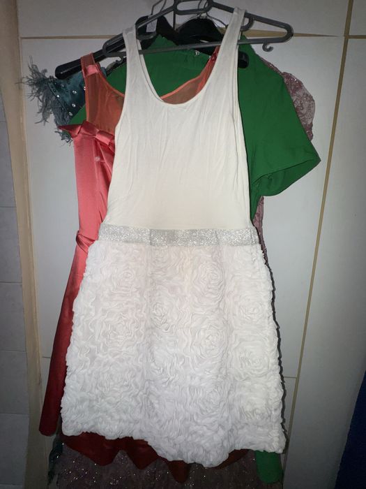 Рокли за момиче различни размери