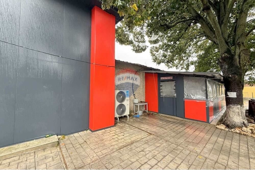 Разработен бизнес с магазини и склад в с. Стожер Д.К 4173