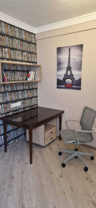 Продам свою 4-ком двухуровневую на ул. Бабура