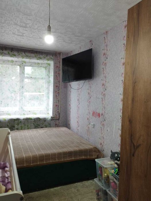 Продам 3х на Защите, ул.Вострецова 6