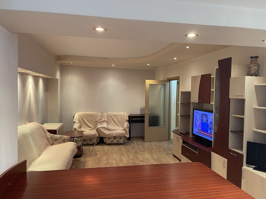 PF inchiriez apartament 4 camere Selgros