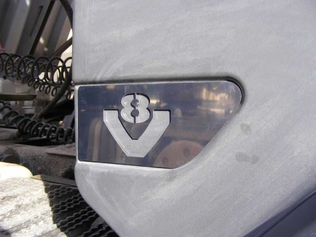 Комплект декорация за калник с надпис V8 за Скания Scania R 2004-2016г
