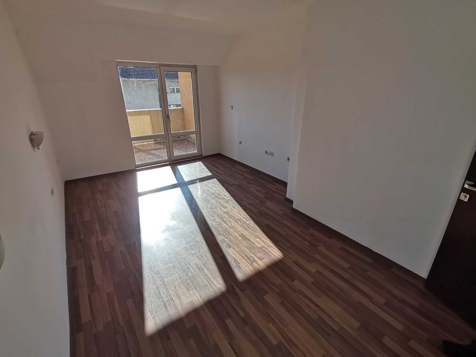 Дава се под наем Тристаен апартамент в Бургас, Възраждане - 75 кв.м за 450 € - Снимка #5