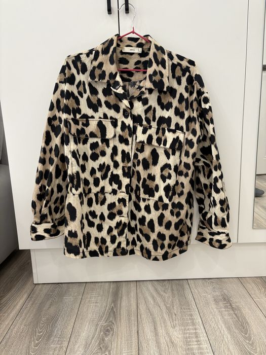 Продам блузку Mango