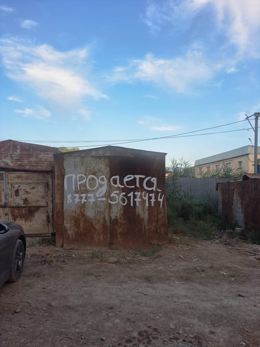 Продается гараж, цена 400.000 есть торг