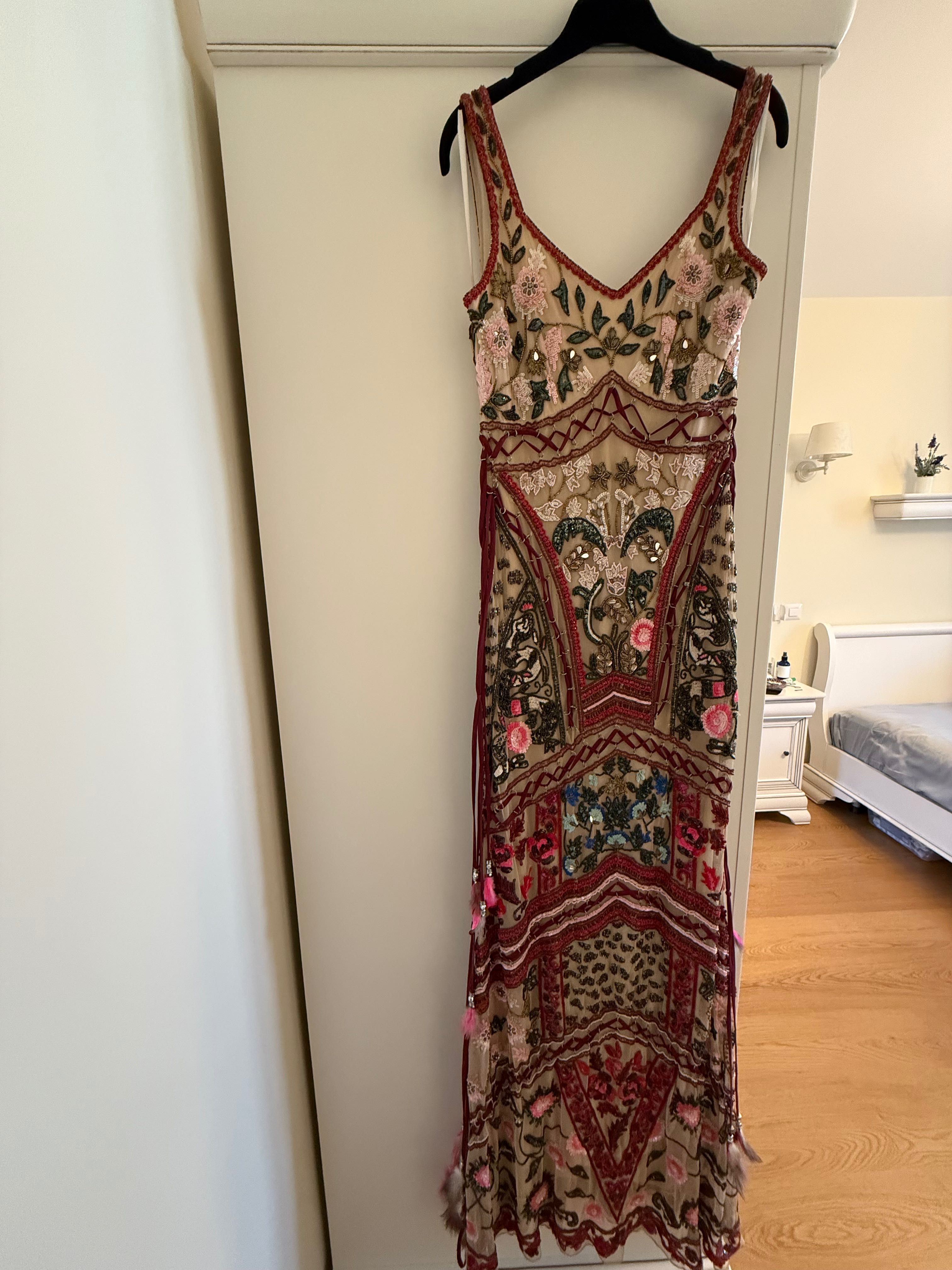 Rochie sirenă pietre și mărgele aplicate manual
