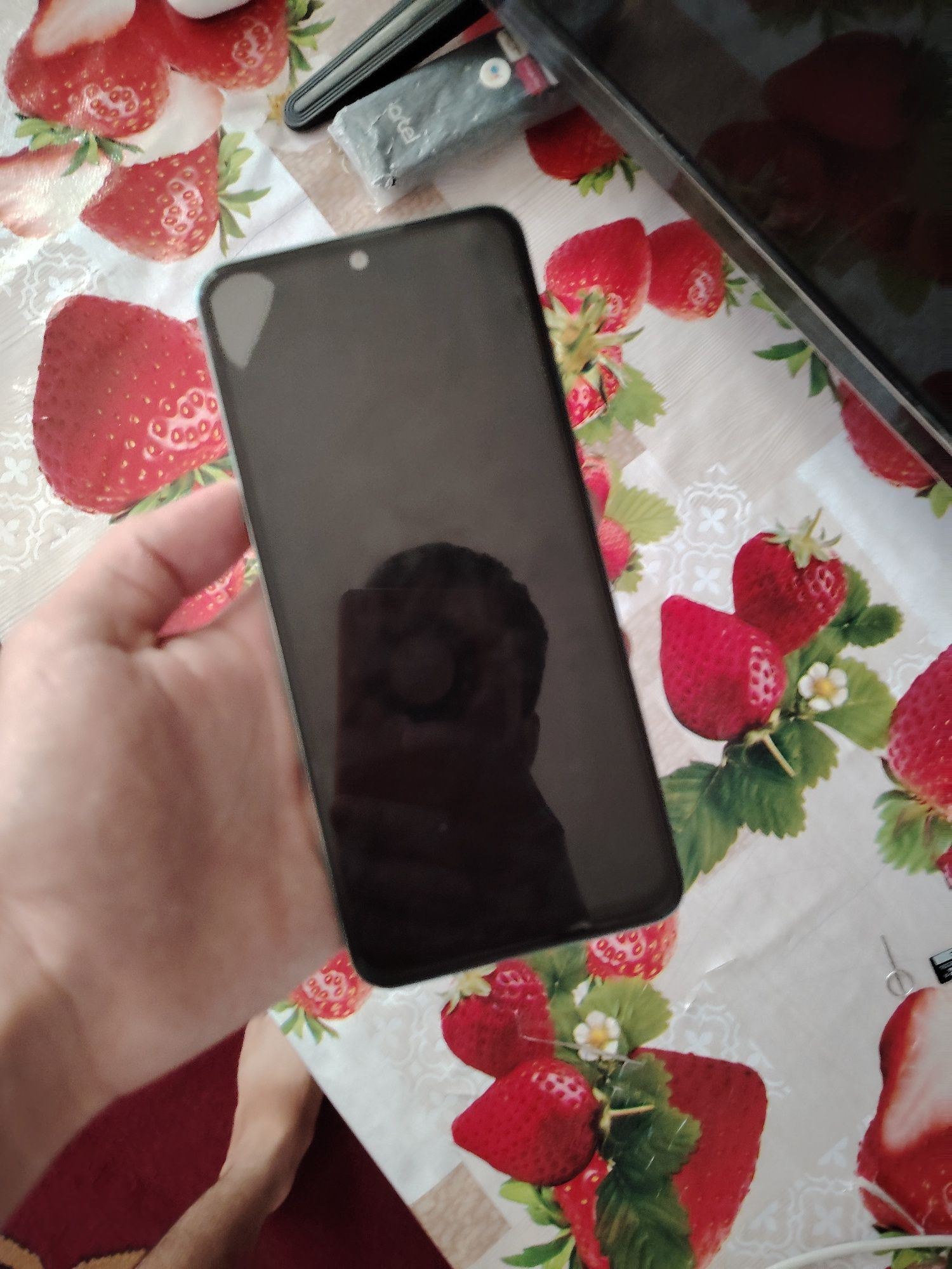 Redmi note 12 8+8/256 sotiladi