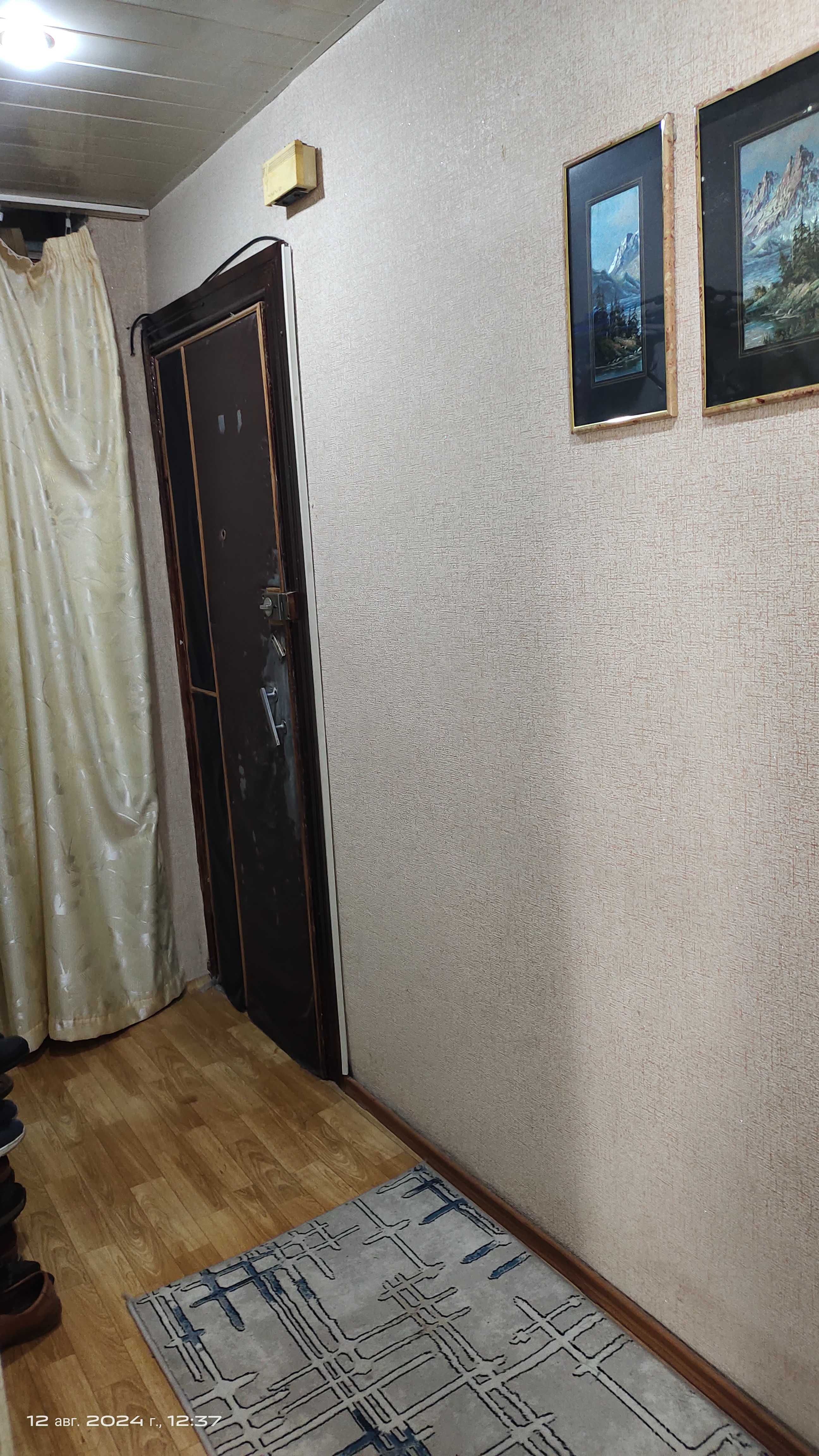 Продаётся квартира в 6-й микрорайоне, Квартира сотилади 6 кичик нохия