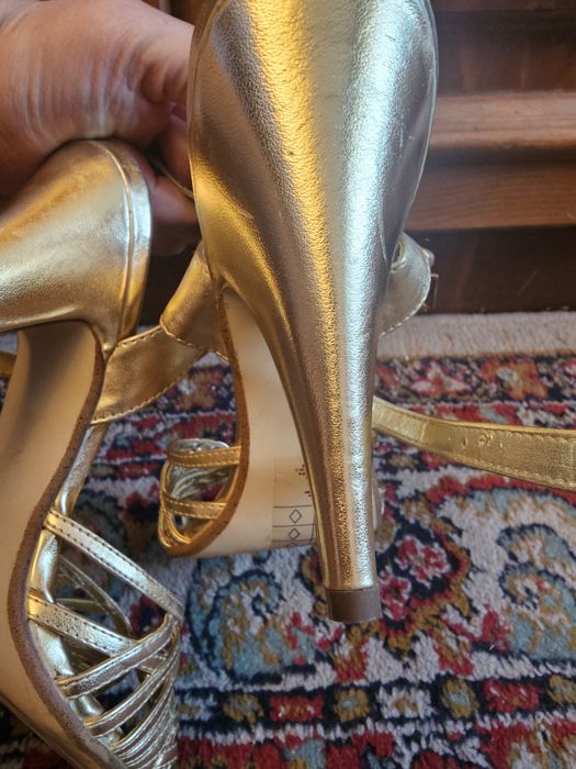 Sandale H&M de vara sau ocazie, cu toc, aurii, noi