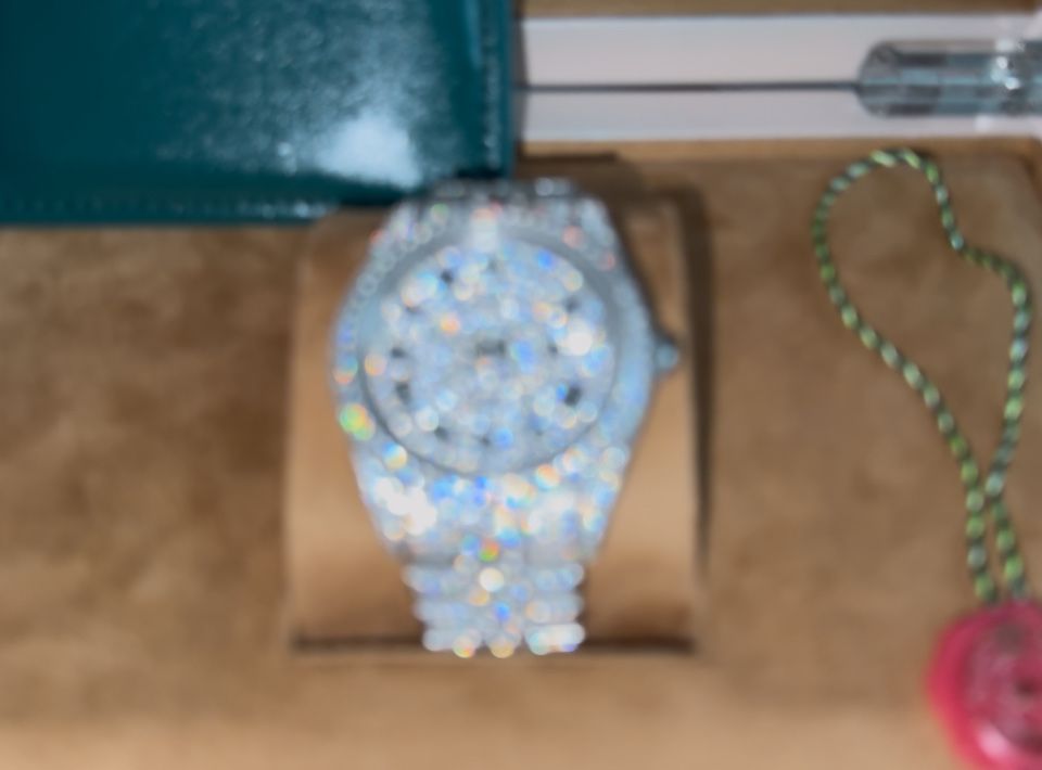 Поръчков Rolex Datejust 41mm мойсанит!